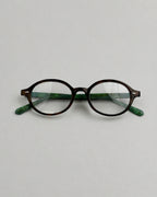 Featherlight Oval Retro Glasses