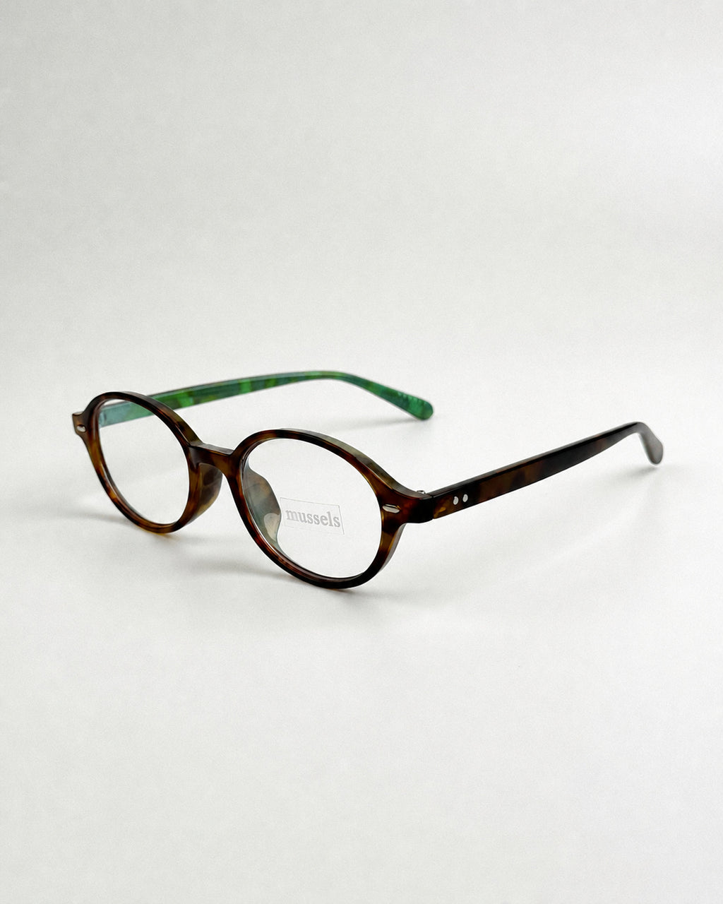 Featherlight Oval Retro Glasses