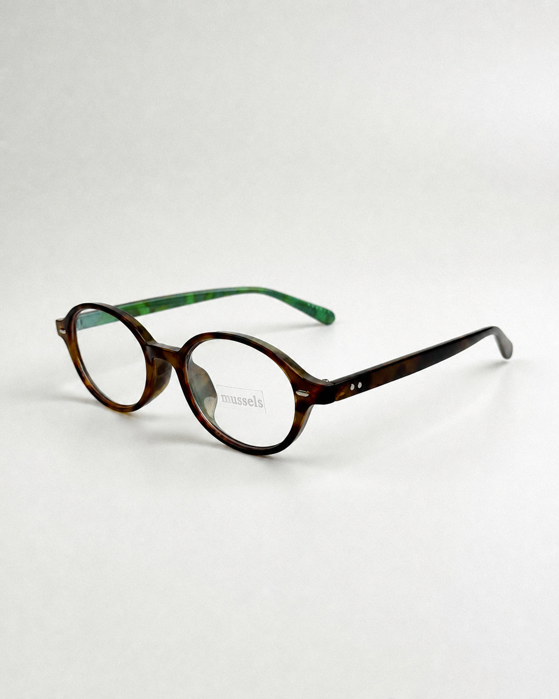 Featherlight Oval Retro Glasses