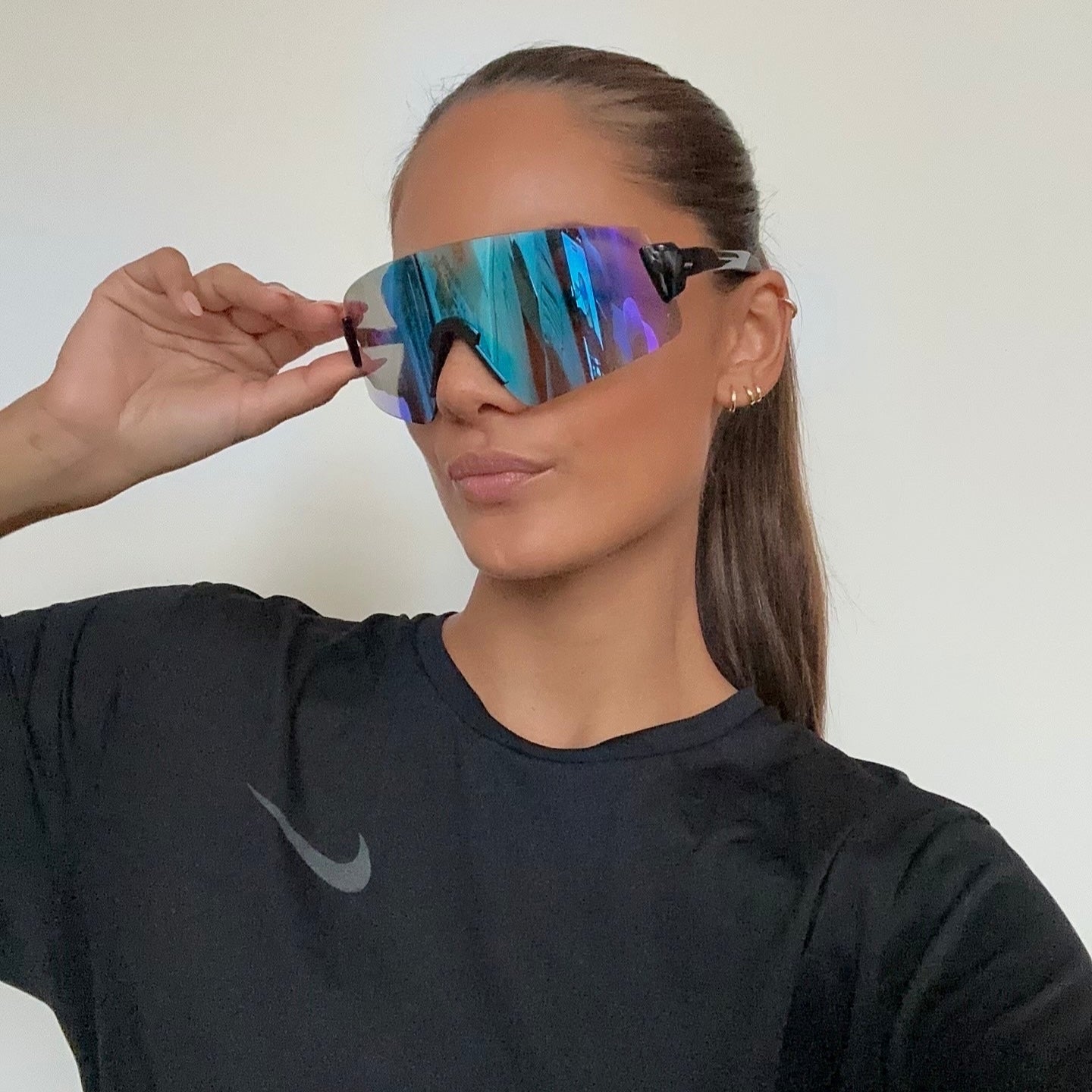 Skye Running Sunglasses – Ocean – Gallery 3