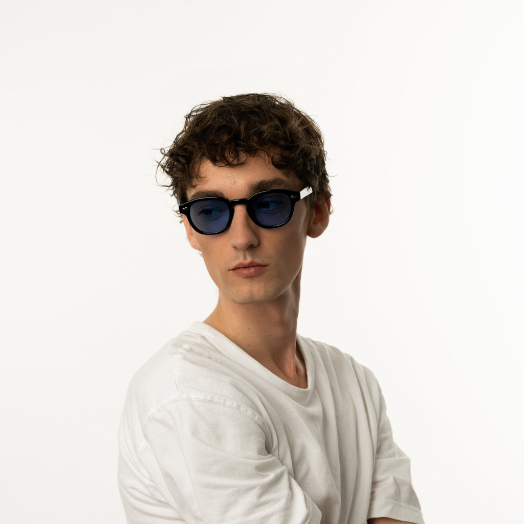 Karl Sunglasses – Ocean – Gallery 8
