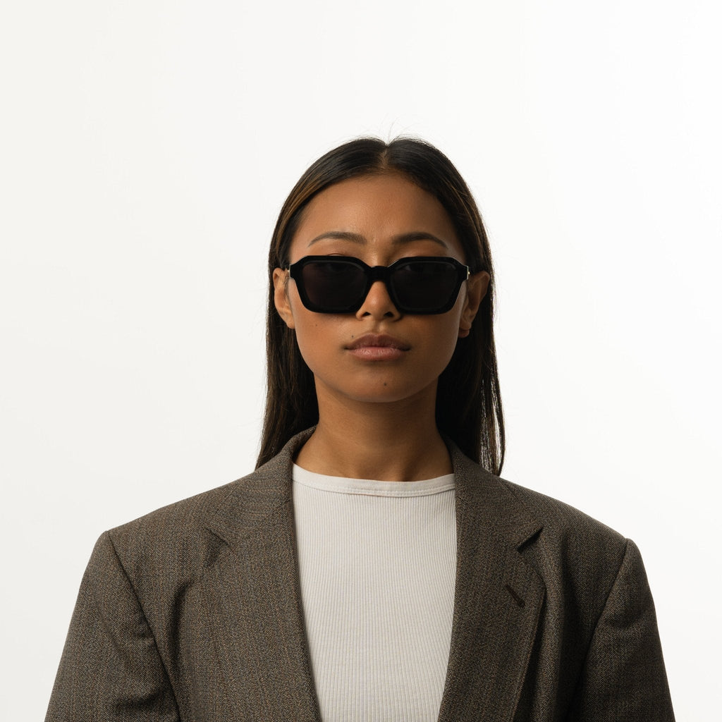Noah Sunglasses – Midnight – Gallery 8