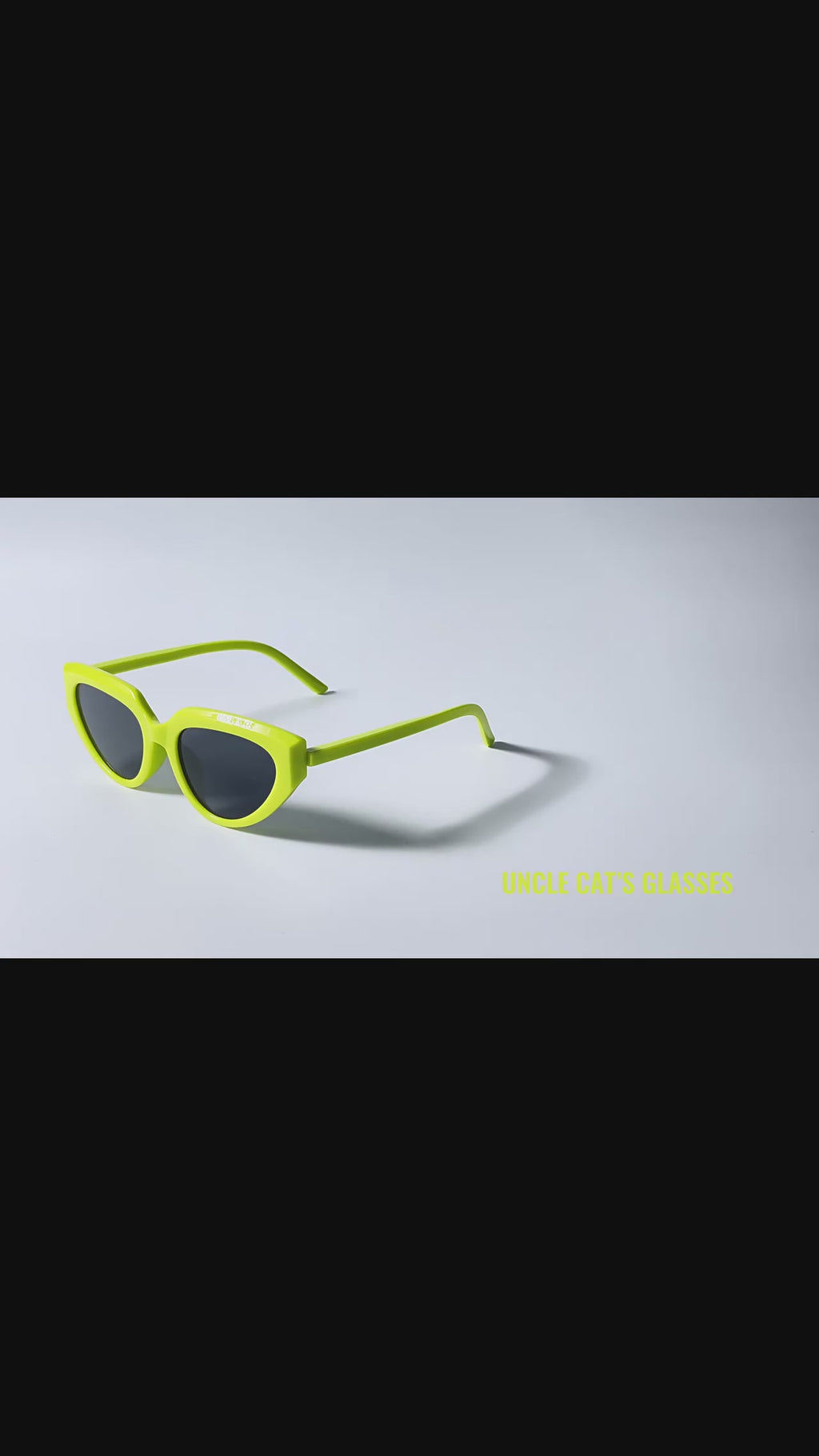 Z1986|V|01|Neon Cat-eye Shield Shades