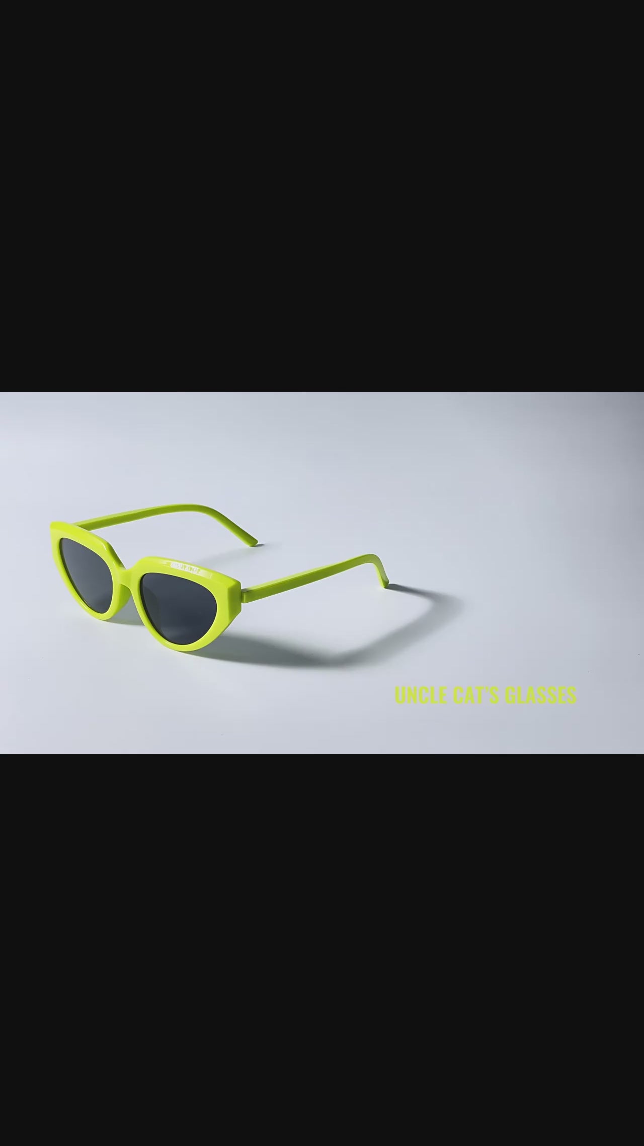 Z1986|V|01|Neon Cat-eye Shield Shades