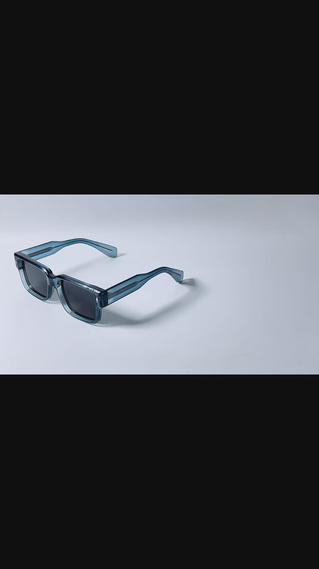 Z1986|V|01|Chunky Square Uv400 Shades